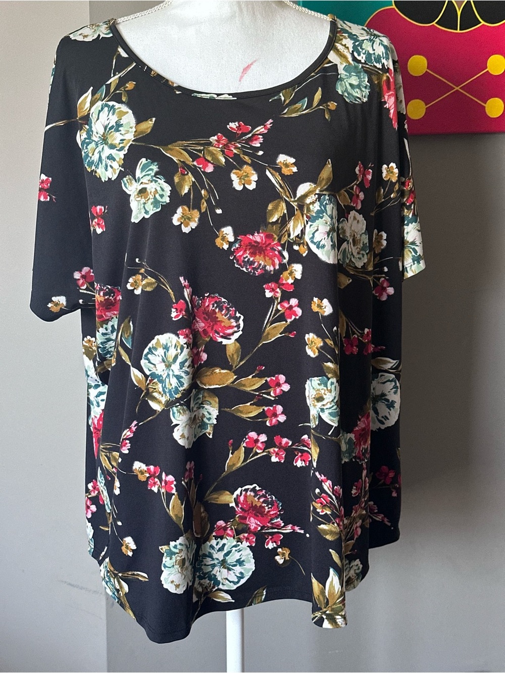 Piphany Black Floral Short-Sleeve Tunic with Teal and Red Accents